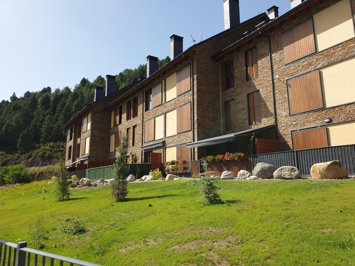 Pirineos 3 *